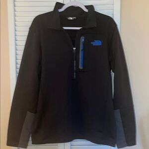 The North Face Men’s Black and Blue Pullover